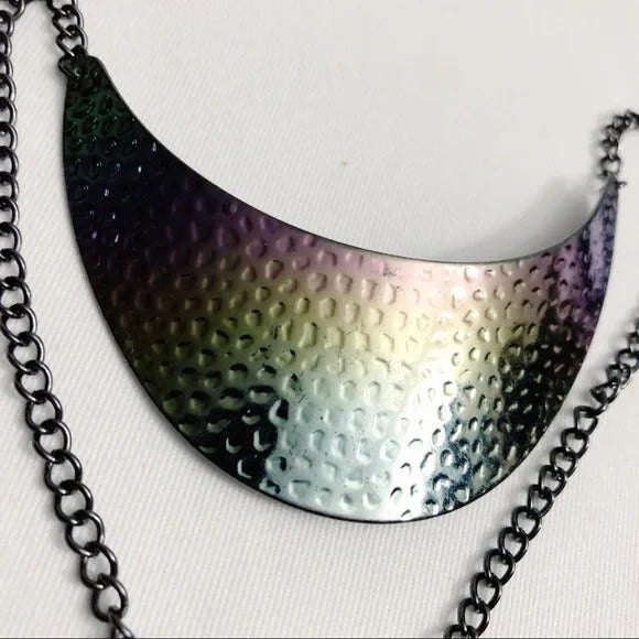 Pearlescent Stamped Metal Crescent Collar Necklace - Picture 5 of 9